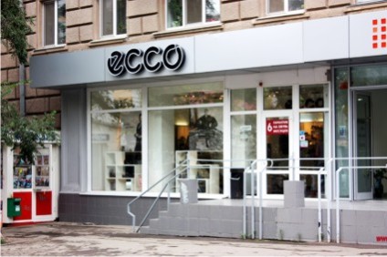 вывеска магазин обуви Ecco